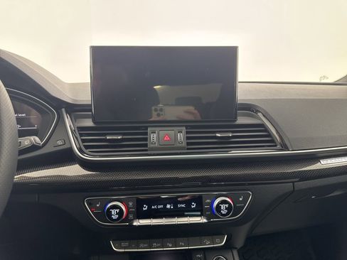 Used 2023 Audi SQ5 Prestige w/ Prestige Package image 22