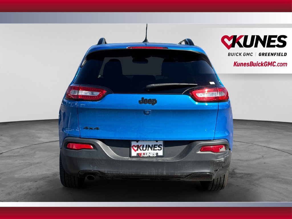 Used 2018 Jeep Cherokee Latitude w/ Altitude Package AWD/4WD image 8