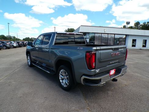 Used 2021 GMC Sierra 1500 SLT w/ SLT Premium Plus Package AWD/4WD image 5