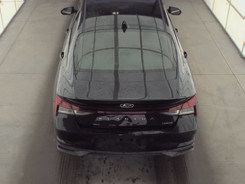 Used 2023 Hyundai Elantra Limited FWD image 8