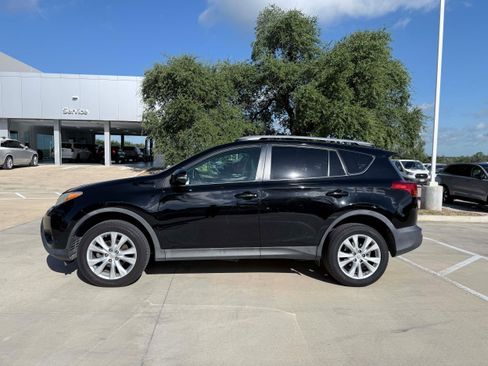 Used 2014 Toyota RAV4 Limited w/ Technology Package AWD/4WD image 3