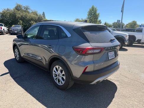 Used 2024 Ford Escape Active FWD image 3
