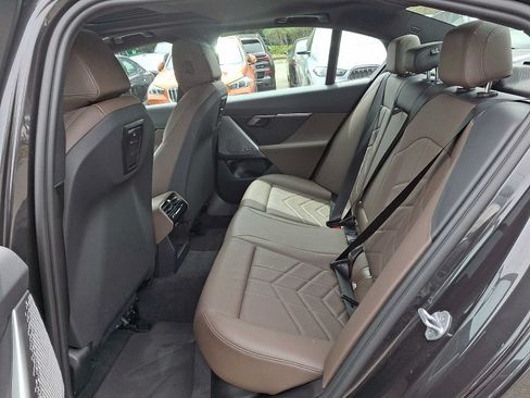 Used 2025 BMW i5 xDrive40 w/ Premium Package AWD/4WD image 11