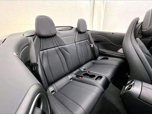 Used 2026 Mercedes-Benz CLE 300 4MATIC Cabriolet image 16