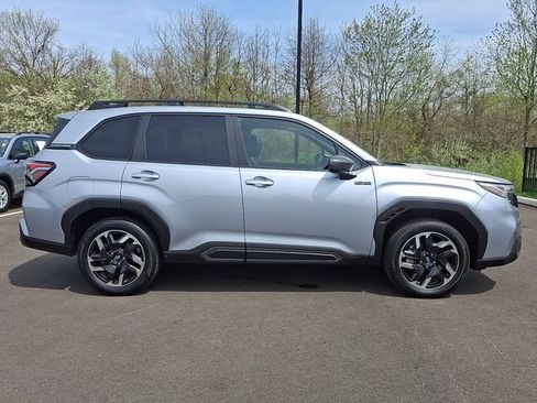 Certified 2025 Subaru Forester Limited AWD/4WD image 8