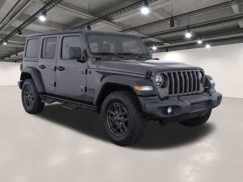 Used 2024 Jeep Wrangler Unlimited Sport AWD/4WD image 2