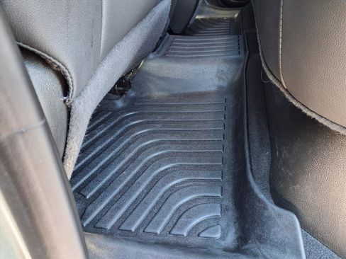 Used 2024 Chevrolet Colorado LT w/ LT Convenience Package III image 24