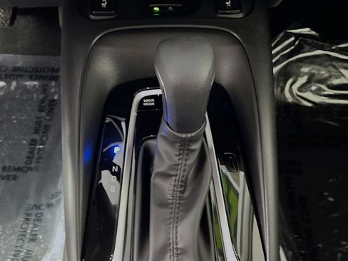 Used 2025 Toyota Corolla XLE image 24