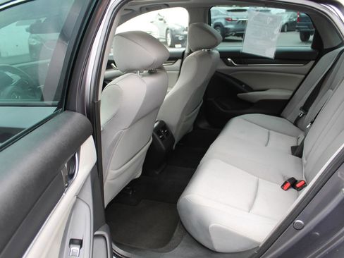 Used 2019 Honda Accord EX image 12