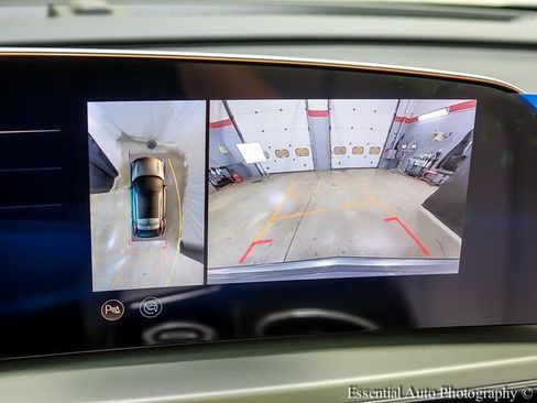 New 2025 Cadillac Lyriq Luxury image 15