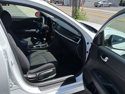 Used 2020 Kia Optima LX FWD image 25