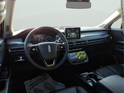 Used 2022 Lincoln Corsair FWD w/ Equipment Group 101A image 10