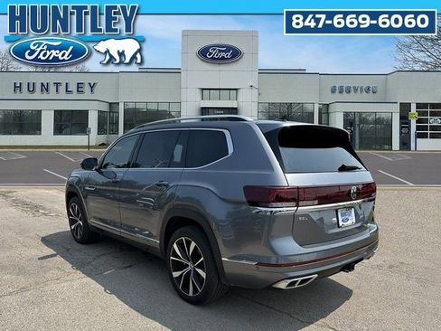 Used 2024 Volkswagen Atlas SEL Premium R-Line image 7