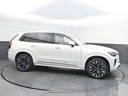 New 2026 Volvo XC90 B6 Ultra w/ Protection Package AWD/4WD image 8