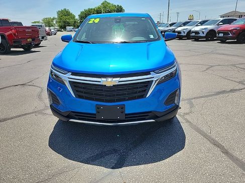 Used 2024 Chevrolet Equinox LT w/ LPO, Floor Liner Package AWD/4WD image 2