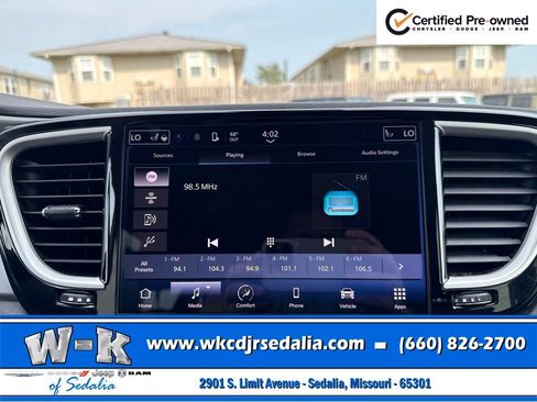 Certified 2023 Chrysler Pacifica Touring-L FWD image 43