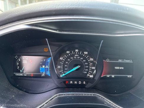 Used 2018 Ford Fusion SE w/ Fusion SE Technology Package FWD image 1