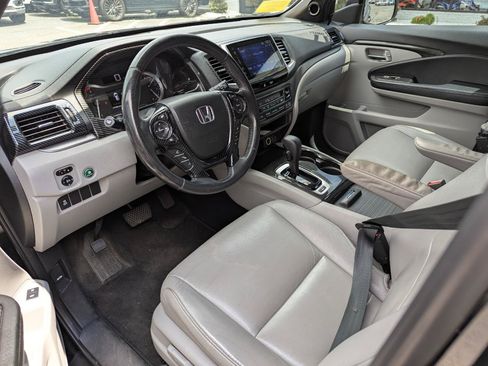 Used 2017 Honda Pilot EX-L image 3