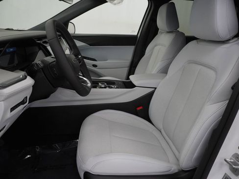 New 2026 Jeep Cherokee Laredo AWD/4WD image 15