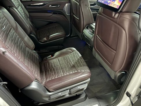 Certified 2023 Cadillac Escalade ESV Sport Platinum AWD/4WD image 49