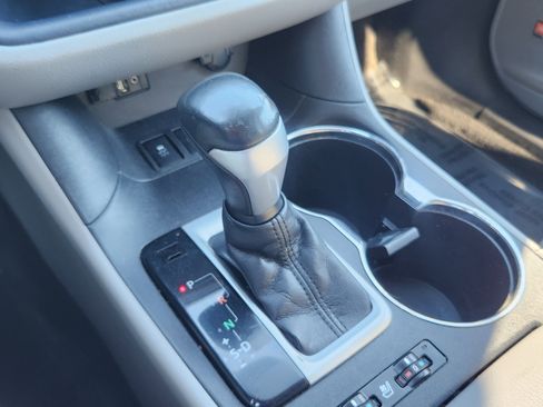 Used 2016 Toyota Highlander Limited image 11