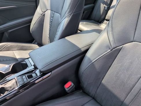 Used 2025 Toyota Camry XSE FWD image 19