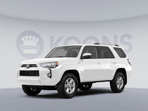 Used 2020 Toyota 4Runner SR5 image 1