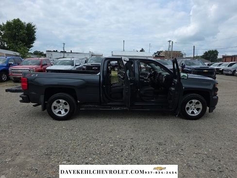 Used 2018 Chevrolet Silverado 1500 LT w/ All Star Edition AWD/4WD image 34
