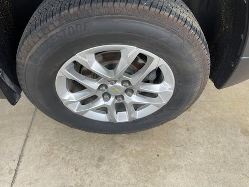 Used 2019 Chevrolet Traverse LT w/ LPO, Floor Liner Package AWD/4WD image 13