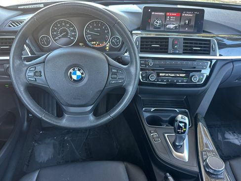 Used 2018 BMW 320i Sedan w/ Convenience Package RWD image 18