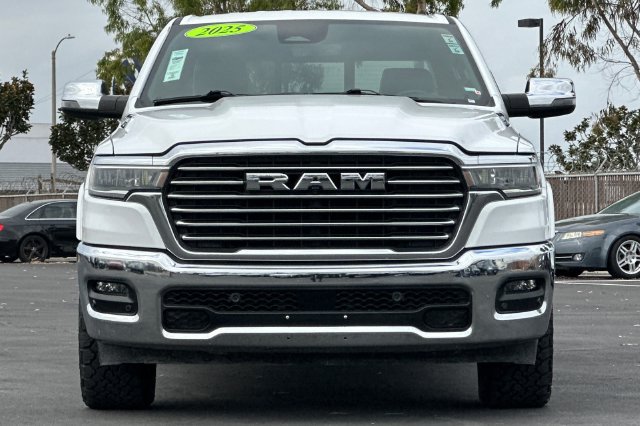 Used 2025 RAM 1500 Laramie AWD/4WD image 9