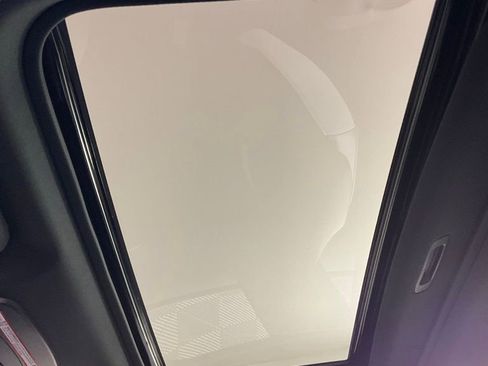 Used 2025 Toyota Camry SE image 24