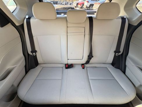 Used 2025 Hyundai Kona SEL image 35