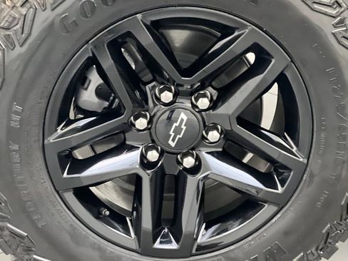 Used 2026 Chevrolet Silverado 1500 Custom Trail Boss w/ LPO, Dark Essentials Package image 58