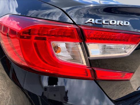 Used 2018 Honda Accord LX image 26