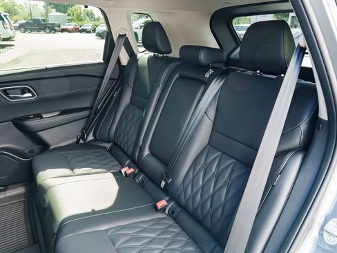 New 2026 Nissan Rogue Platinum w/ Platinum Premium Package image 25