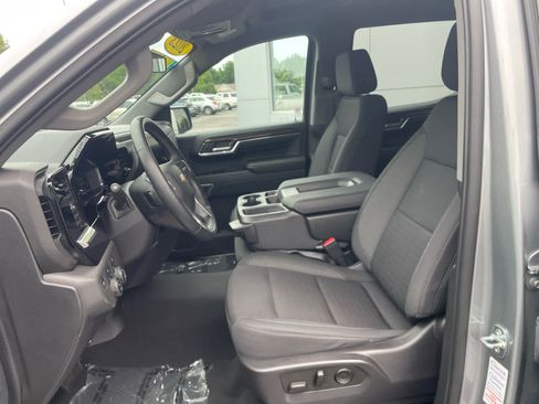 Used 2023 Chevrolet Silverado 1500 LT AWD/4WD image 12
