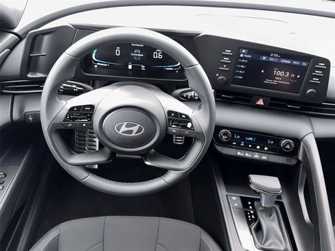 New 2026 Hyundai Elantra Sport FWD image 36