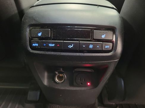 Used 2022 Hyundai Palisade SEL w/ 8P Bench Seat Package AWD/4WD image 28
