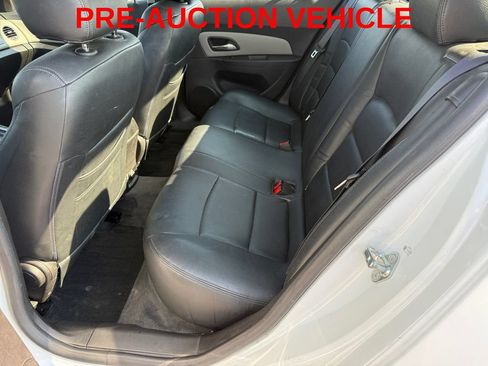 Used 2015 Chevrolet Cruze LS FWD image 11