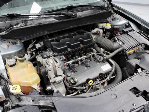 Used 2009 Dodge Avenger R/T FWD image 16