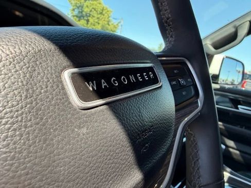 Used 2022 Jeep Wagoneer Series III AWD/4WD image 20