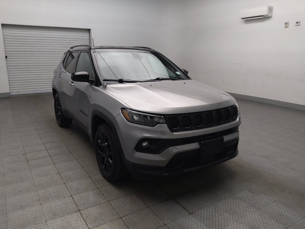 Used 2023 Jeep Compass Latitude AWD/4WD image 13