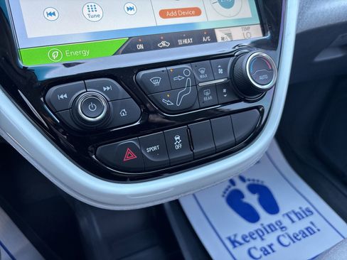 Used 2021 Chevrolet Bolt LT image 21