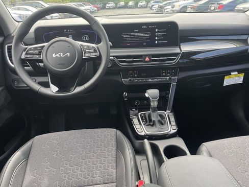 New 2026 Kia Seltos S AWD/4WD image 6