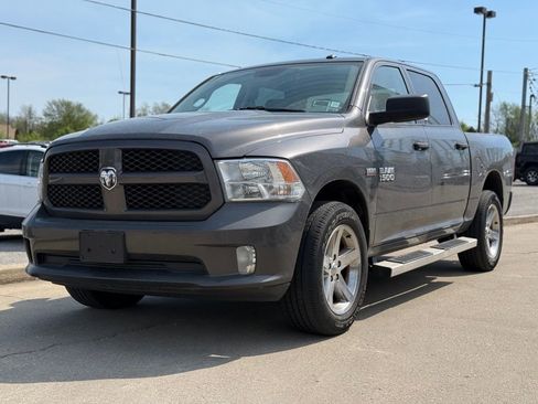 Used 2017 RAM 1500 Express w/ Express Value Package image 2