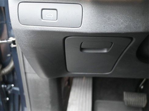 Used 2023 Volvo XC90 B6 Plus w/ Protection Package Premier image 16