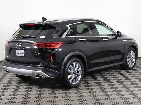 Used 2022 INFINITI QX50 Essential image 13