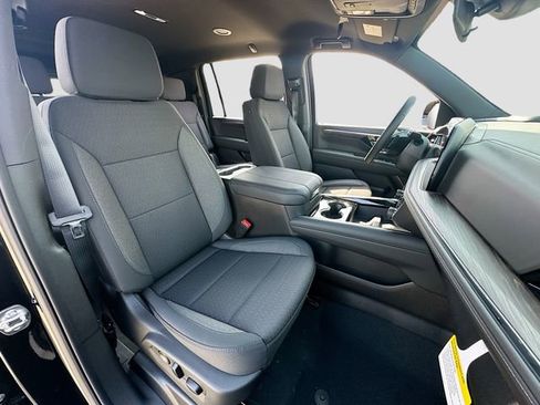 New 2026 Chevrolet Suburban LS image 30