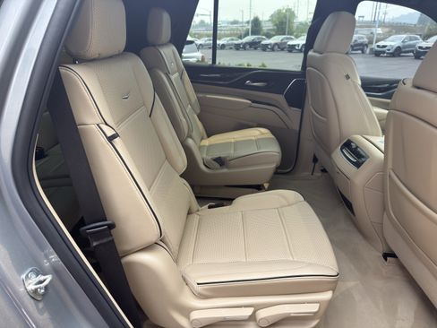 Used 2024 Cadillac Escalade Premium Luxury w/ Performance Package AWD/4WD image 23